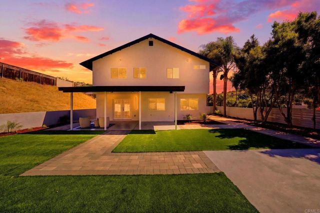 2640 Chestnut Avenue, Carlsbad, CA 92010