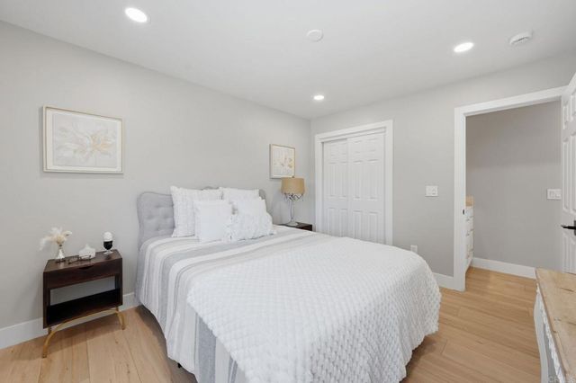 2640 Chestnut Avenue, Carlsbad, CA 92010