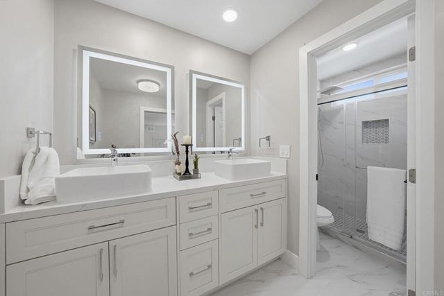 2640 Chestnut Avenue, Carlsbad, CA 92010