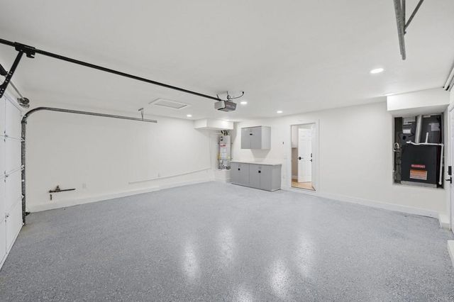 2640 Chestnut Avenue, Carlsbad, CA 92010