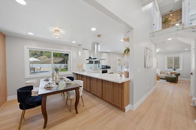 2640 Chestnut Avenue, Carlsbad, CA 92010