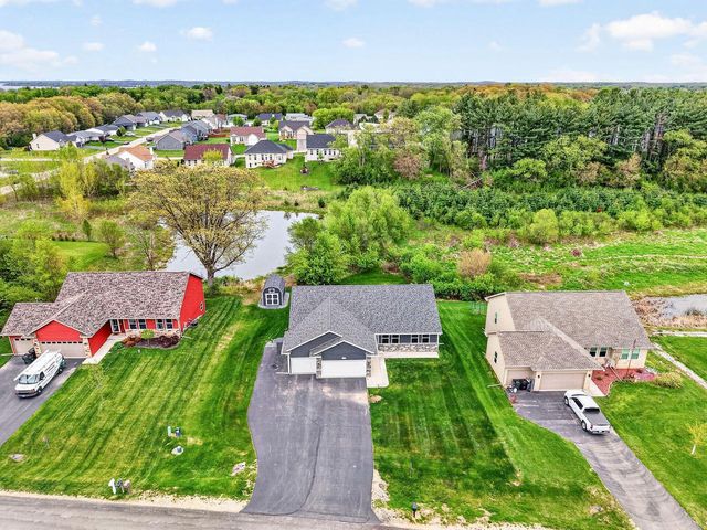 11308 N Mason DRIVE, Edgerton, WI 53534