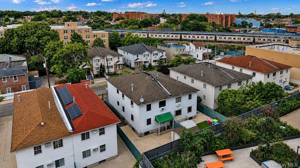 1048 beach 22nd street, Far Rockaway, NY 11691 — photo 3
