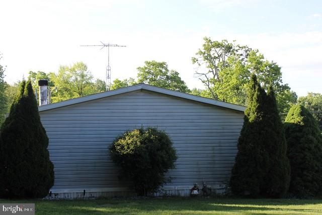 2827 SHIPPENSBURG ROAD, Biglerville, PA 17307