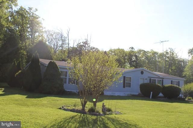 2827 SHIPPENSBURG ROAD, Biglerville, PA 17307