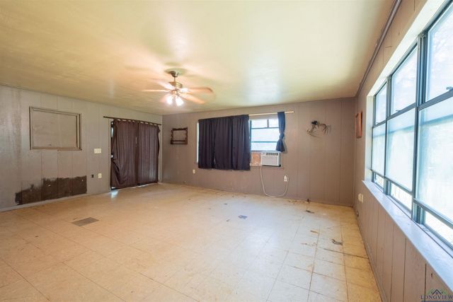 704 County Road 1903, Jacksonville, TX 75766