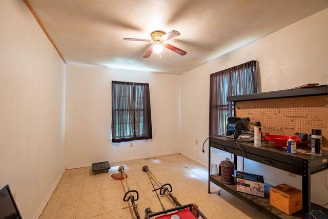 704 County Road 1903, Jacksonville, TX 75766