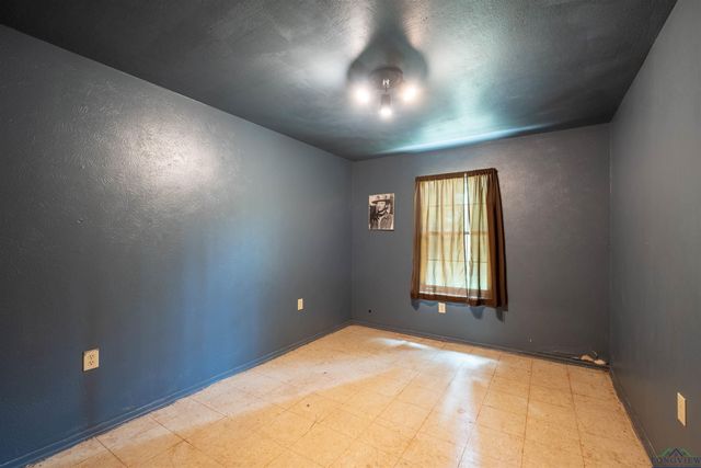 704 County Road 1903, Jacksonville, TX 75766