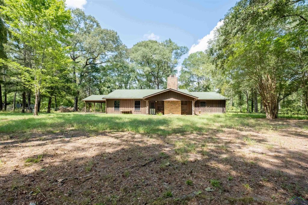 704 County Road 1903, Jacksonville, TX 75766