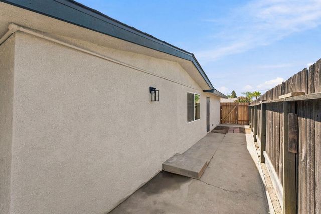 125 Pico Avenue, Clovis, CA 93612