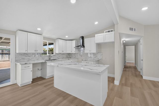 125 Pico Avenue, Clovis, CA 93612