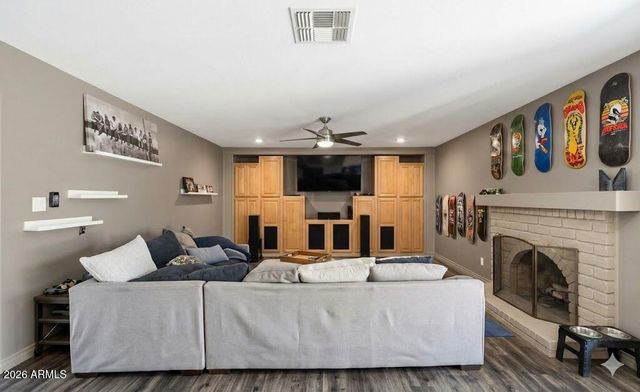 2421 E HILTON Avenue, Mesa, AZ 85204