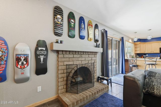 2421 E HILTON Avenue, Mesa, AZ 85204