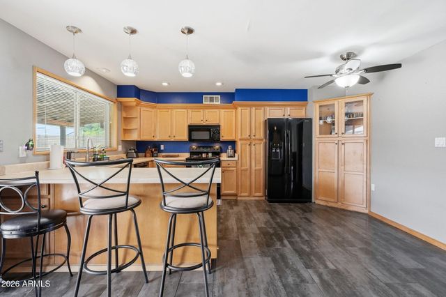 2421 E HILTON Avenue, Mesa, AZ 85204