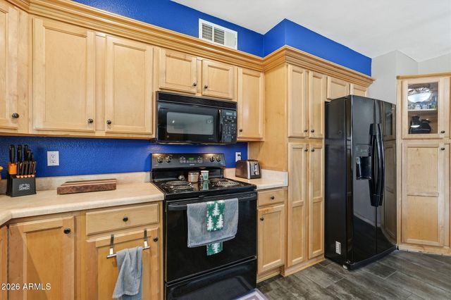 2421 E HILTON Avenue, Mesa, AZ 85204