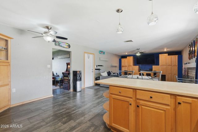 2421 E HILTON Avenue, Mesa, AZ 85204