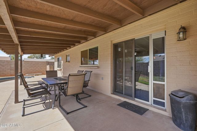 2421 E HILTON Avenue, Mesa, AZ 85204