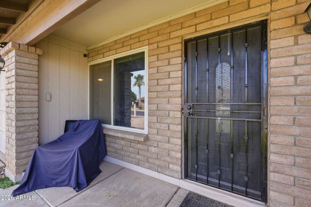 2421 E HILTON Avenue, Mesa, AZ 85204