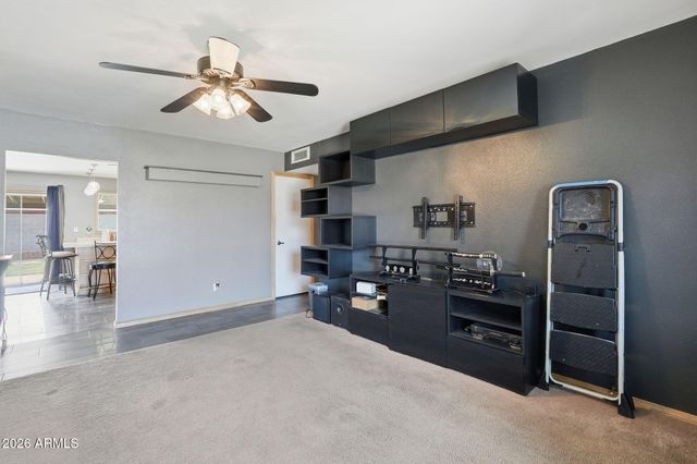 2421 E HILTON Avenue, Mesa, AZ 85204