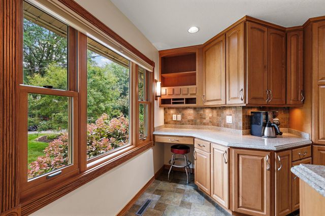 803 Sierra Lane NE, Rochester, MN 55906