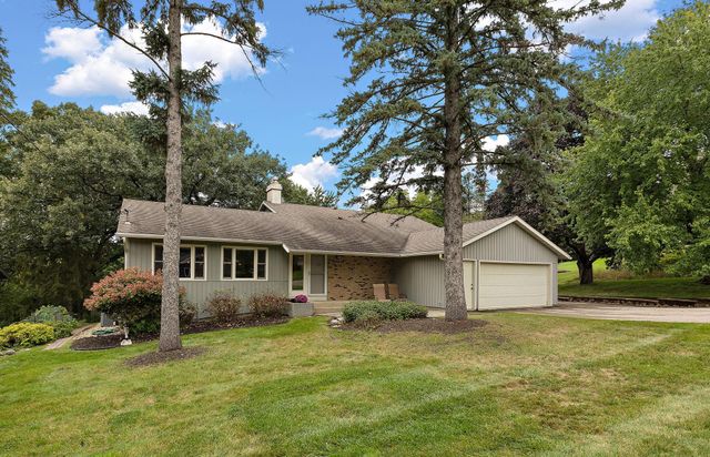803 Sierra Lane NE, Rochester, MN 55906