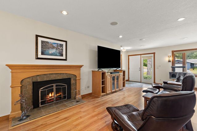803 Sierra Lane NE, Rochester, MN 55906
