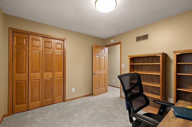 803 Sierra Lane NE, Rochester, MN 55906