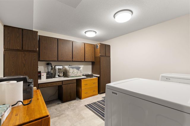 803 Sierra Lane NE, Rochester, MN 55906