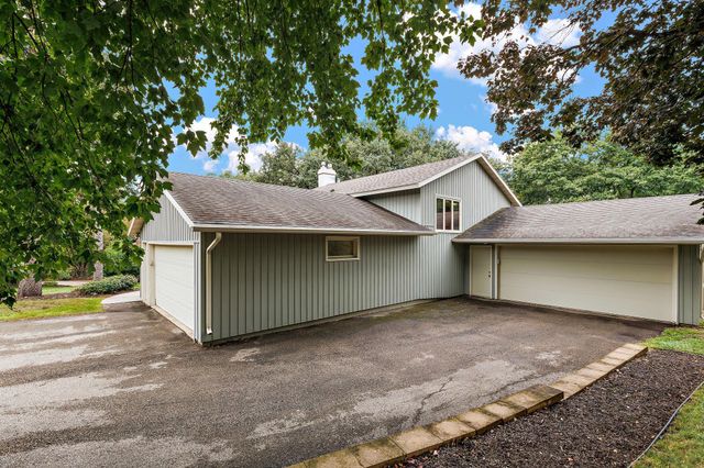 803 Sierra Lane NE, Rochester, MN 55906