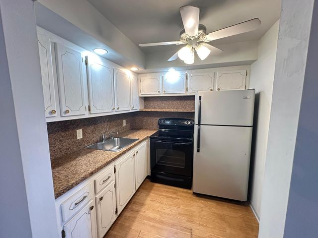 352 Southampton C, West Palm Beach, FL 33417