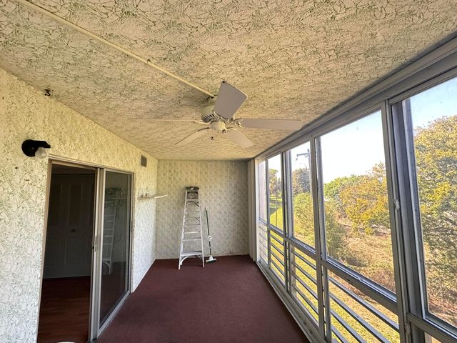 352 Southampton C, West Palm Beach, FL 33417