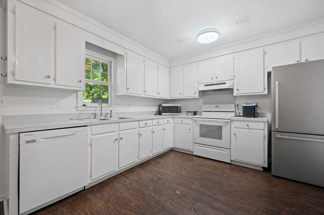 302 Springview Lane 11, Summerville, SC 29485