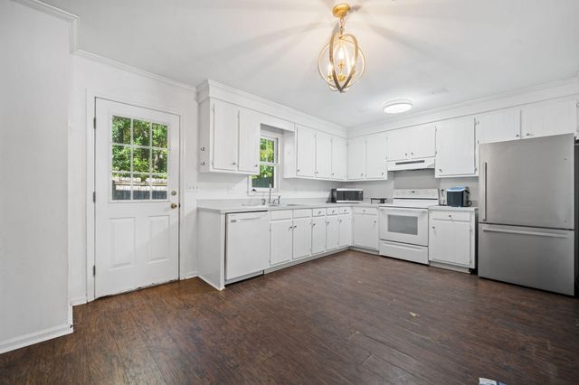 302 Springview Lane 11, Summerville, SC 29485