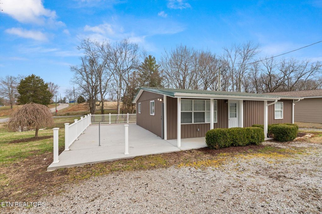 526 Church St, Vonore, TN 37885