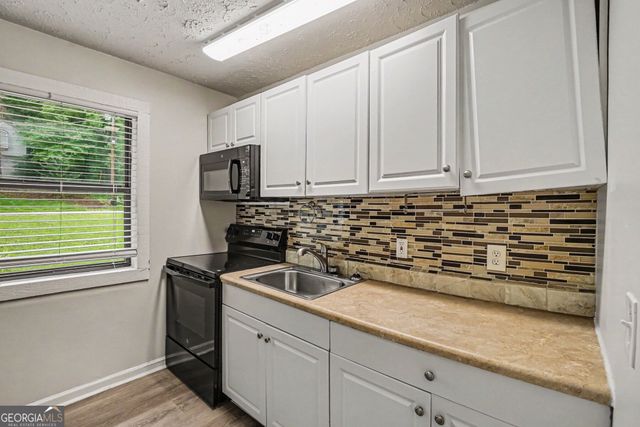 3985 Lookout Point Drive, Marietta, GA 30066
