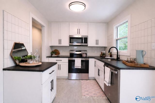 412 Greenacres Drive, Huntsville, AL 35805