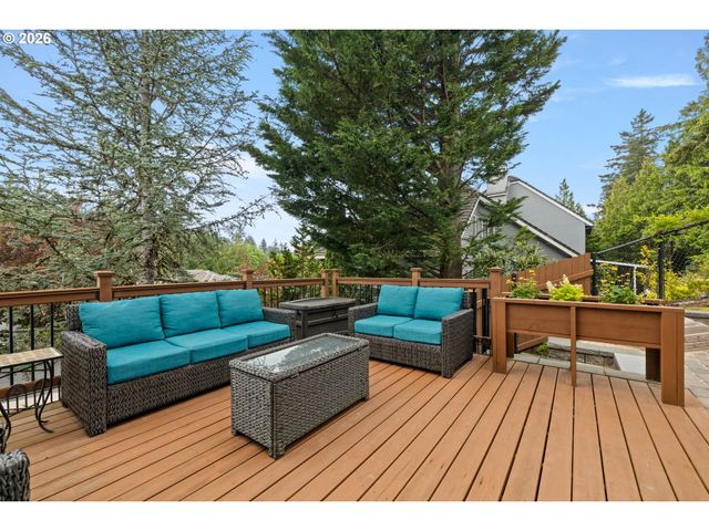 745 Sw 67TH Pl, Portland, OR 97225