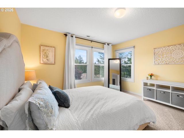 745 Sw 67TH Pl, Portland, OR 97225