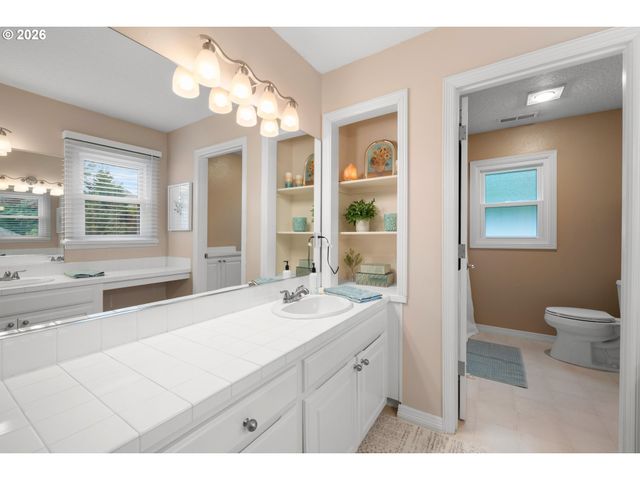745 Sw 67TH Pl, Portland, OR 97225