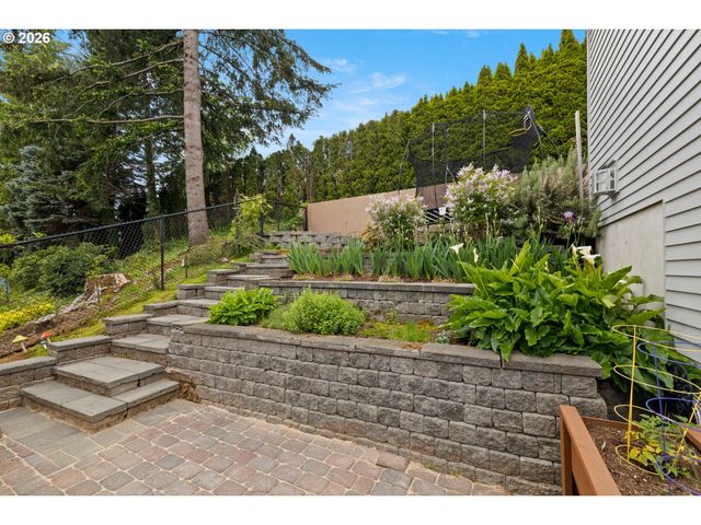745 Sw 67TH Pl, Portland, OR 97225