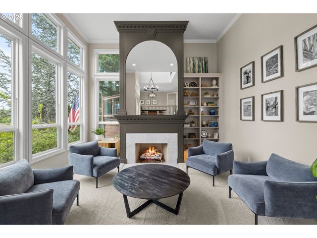 745 Sw 67TH Pl, Portland, OR 97225