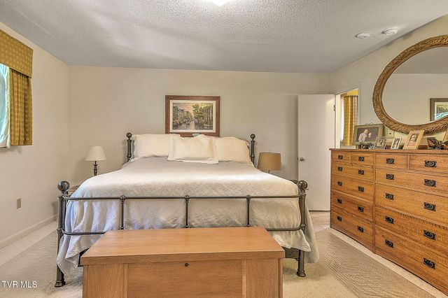 2513 Essex Drive, Kingsport, TN 37660