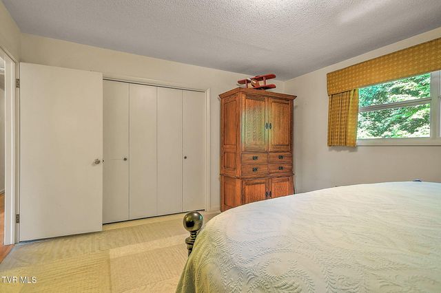 2513 Essex Drive, Kingsport, TN 37660