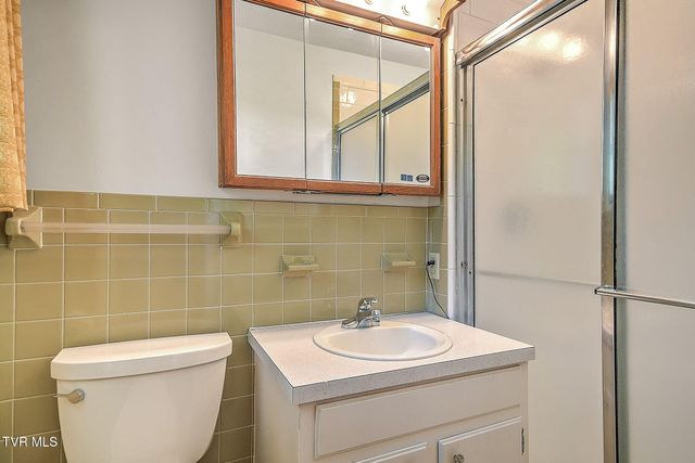 2513 Essex Drive, Kingsport, TN 37660