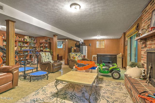 2513 Essex Drive, Kingsport, TN 37660