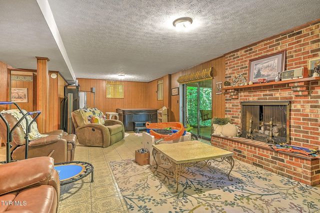 2513 Essex Drive, Kingsport, TN 37660