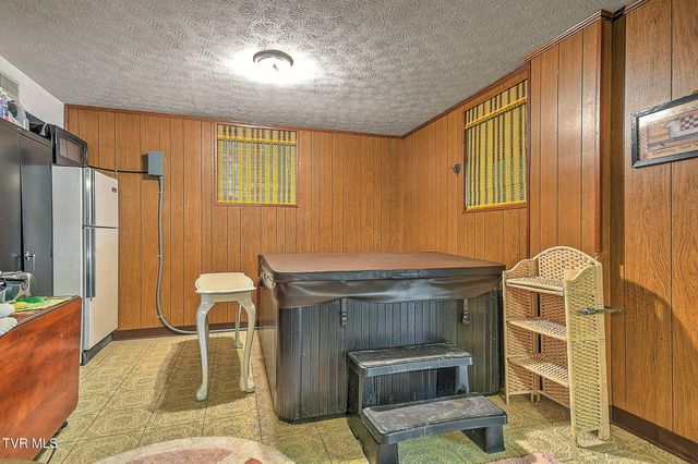 2513 Essex Drive, Kingsport, TN 37660