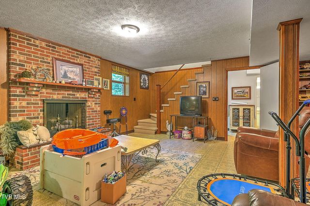 2513 Essex Drive, Kingsport, TN 37660