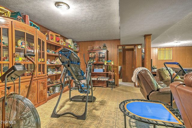 2513 Essex Drive, Kingsport, TN 37660