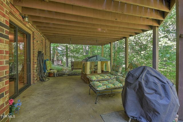 2513 Essex Drive, Kingsport, TN 37660